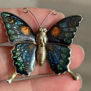 4/$100 Interpur Taiwan 1980 butterfly enamel brooch 💙🦋